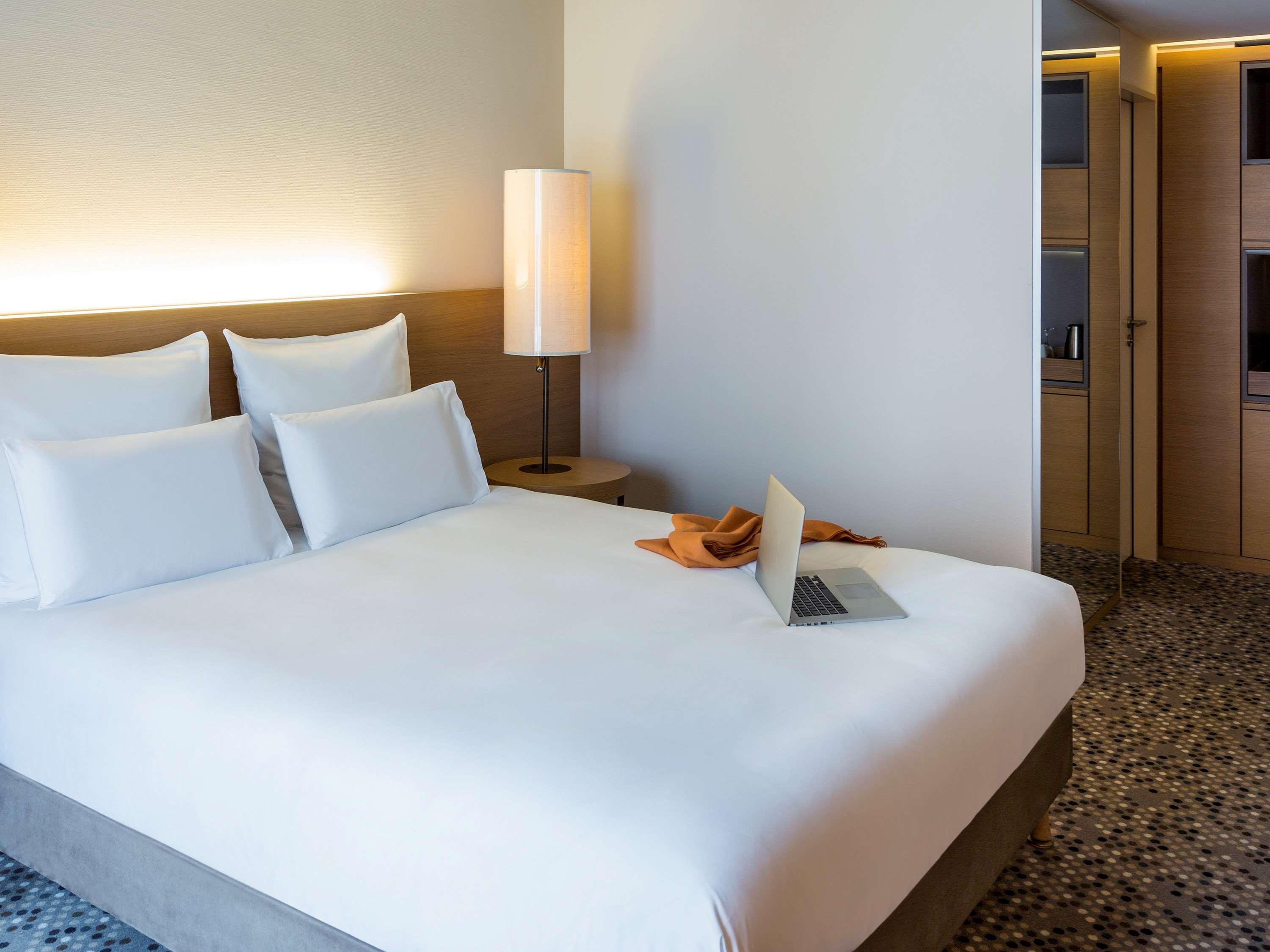 Pullman Basel Europe Hotell Eksteriør bilde
