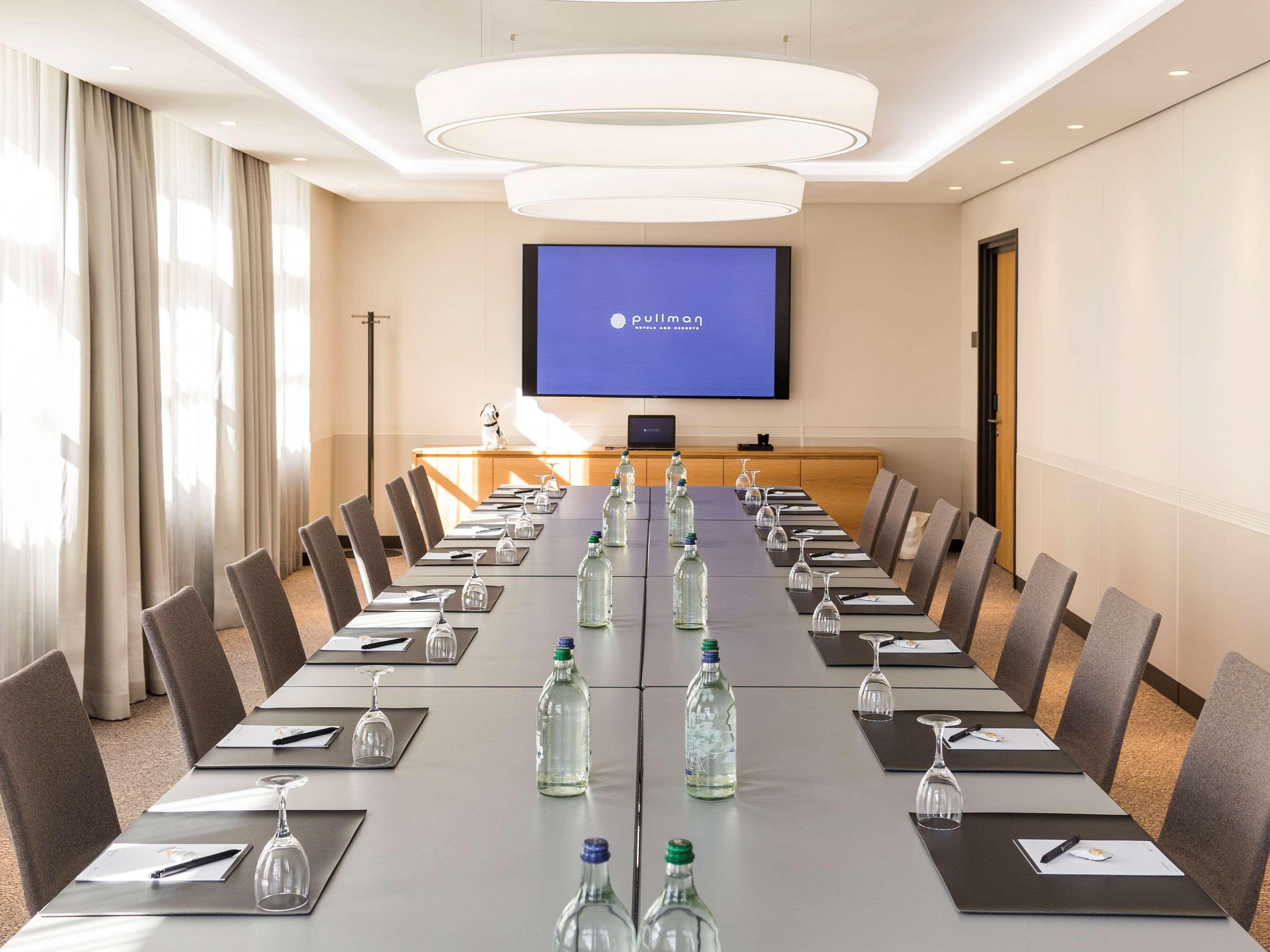 Pullman Basel Europe Hotell Eksteriør bilde